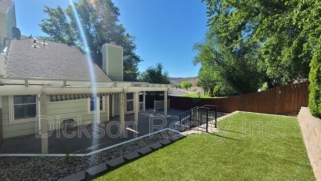 Building Photo - 4385 Rio Poco Rd