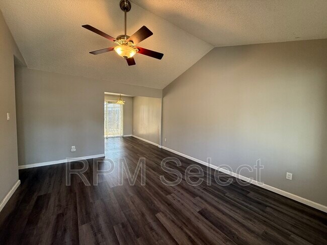 Foto del edificio - 8826 Grayling Way