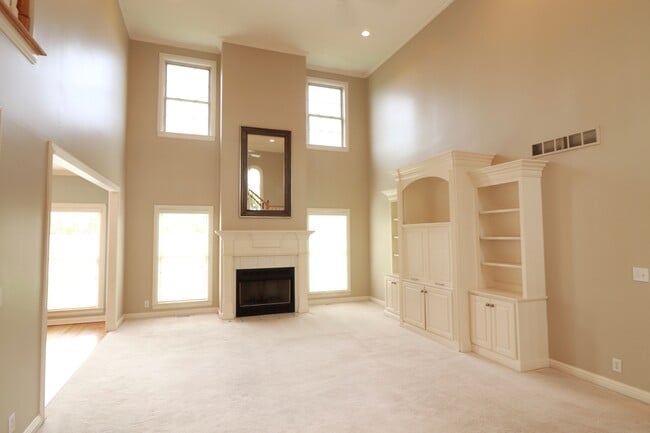 Great Room - 5304 Wolfpen Woods Dr.