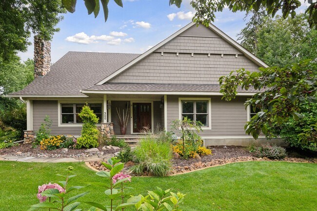 Building Photo - 500 Orono Orchards Rd S
