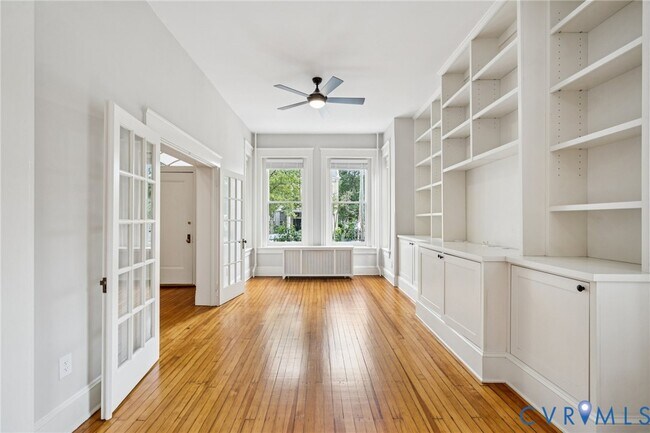 Foto del edificio - 1801 Grove Ave