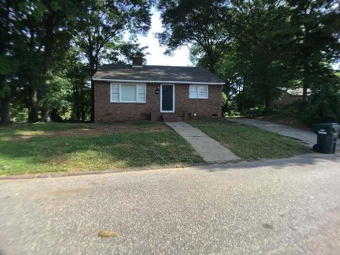 Primary Photo - 200 E Page Ave