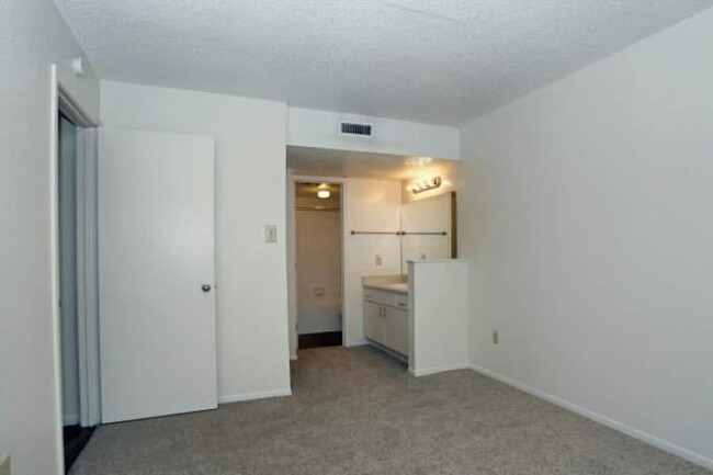 Foto del edificio - 1 bedroom in Austin TX 78704