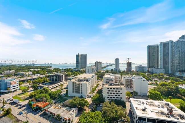 Foto del edificio - 3470 E Coast Ave