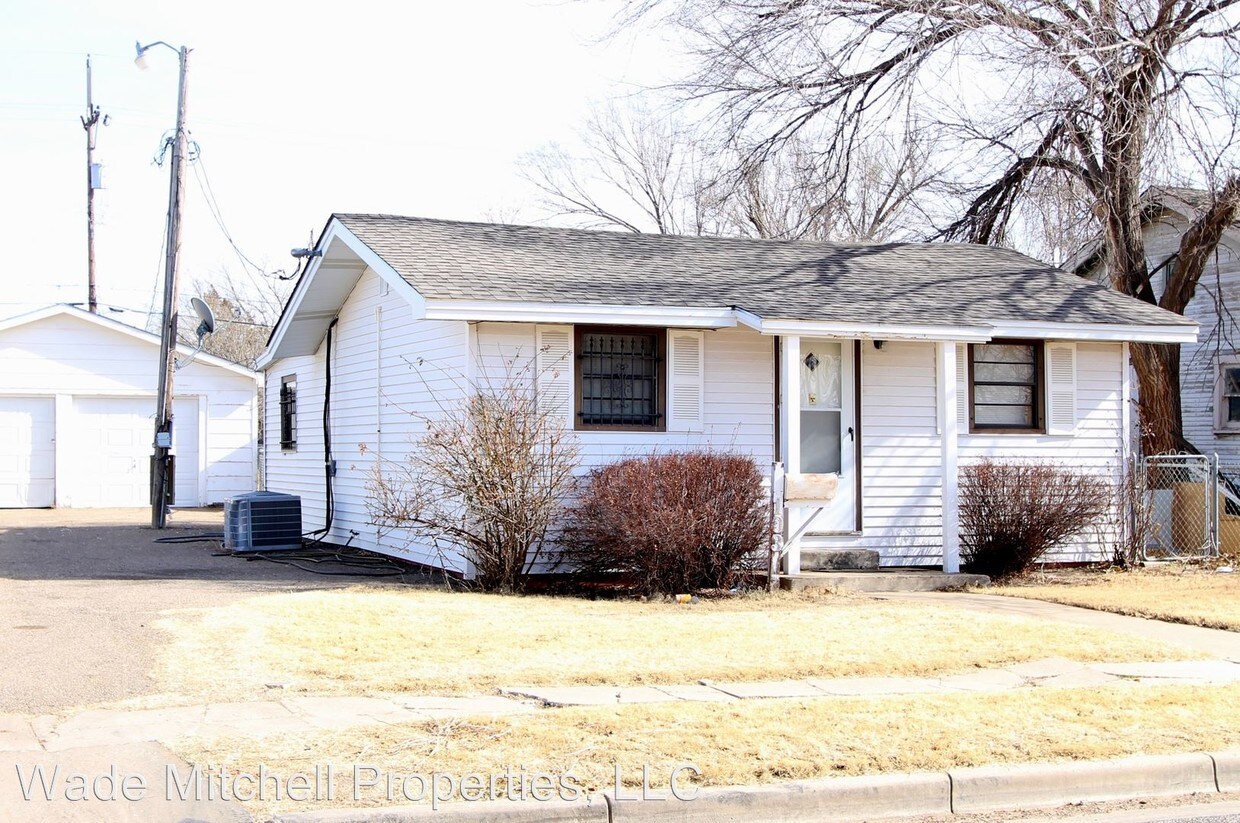 Primary Photo - 103 S Florida St