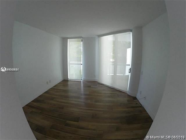 Foto principal - 21150 NE 38th Ave