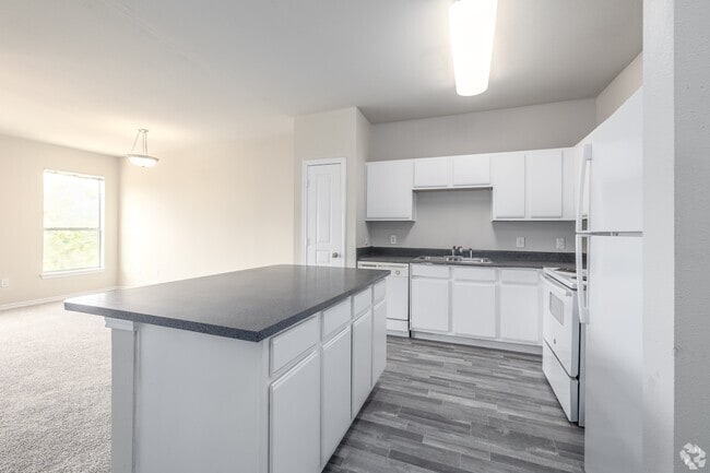 Building Photo - Refugio Place