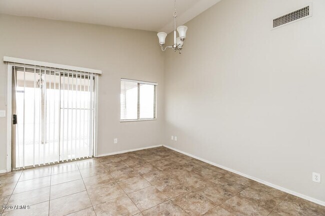 Building Photo - 30769 Maple Chase Dr