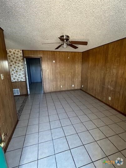 Building Photo - 1015 Parmer Ave