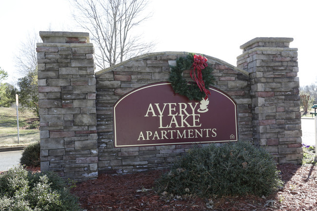 Foto del edificio - Avery Lake Apartments