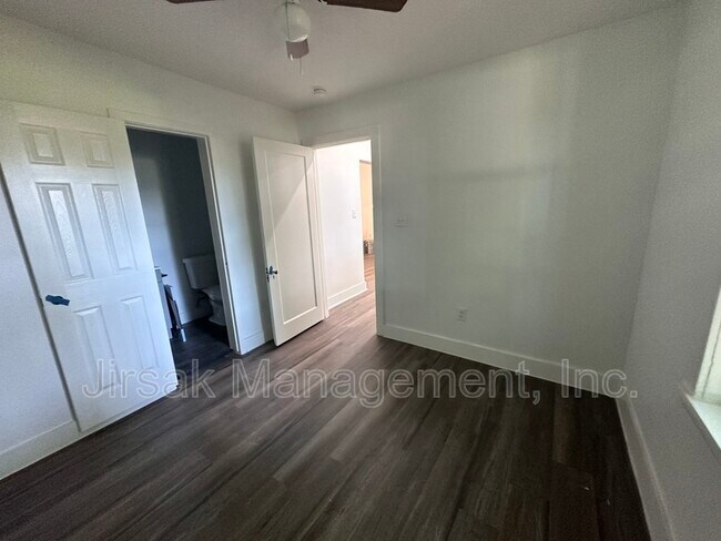 Foto del edificio - 102 7th St SW