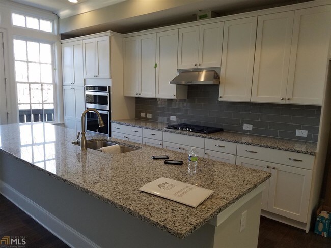 Building Photo - 6617 Encore Boulevard