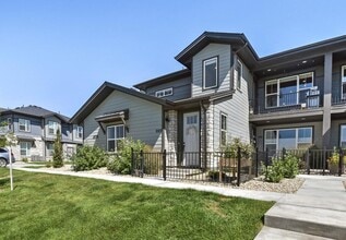 Building Photo - 6826 School House Dr