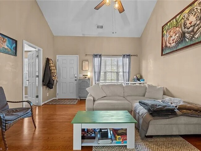 Foto del edificio - 1129 Brooksridge Way