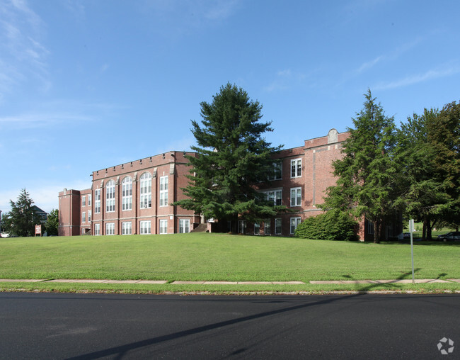 Building Photo - Washington School Apartments