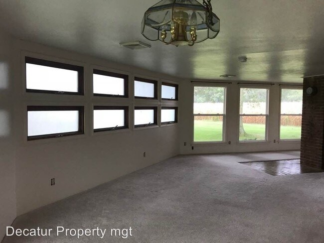 Building Photo - 3 br, 1 bath House - 141 Harlequin Ln
