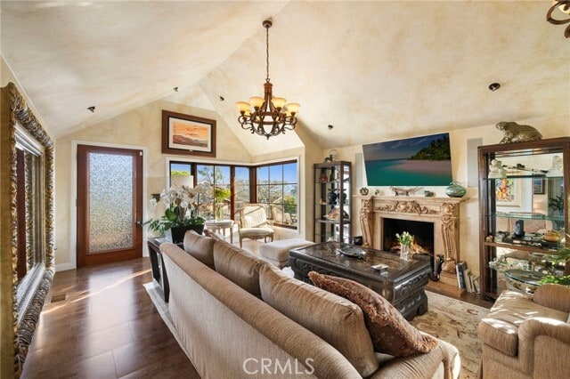 Foto del edificio - 486 Holly St