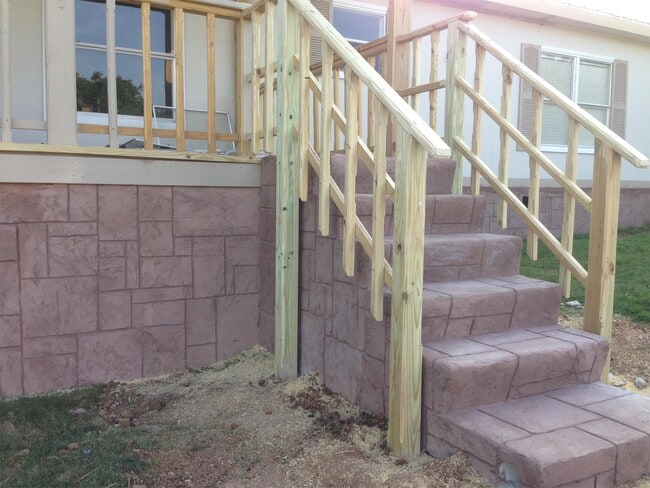 Building Photo - 104 Lonesome Ln