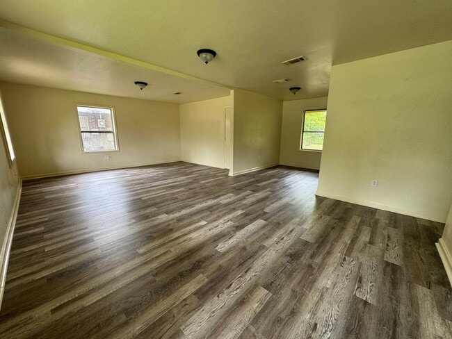 Photo - 5855 Clayton Dr (Baton Rouge, LA) House