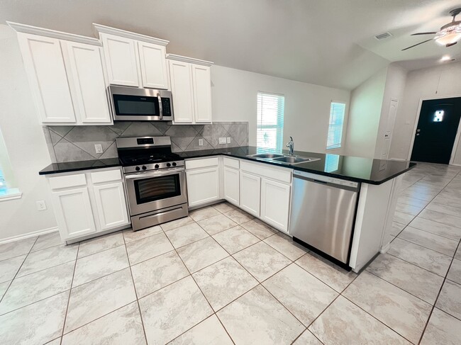 Building Photo - 5727 Pampus Prairie Rd