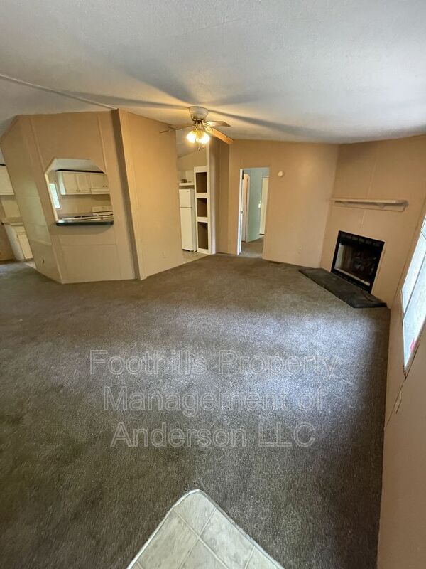 Building Photo - 236 Forest Ln