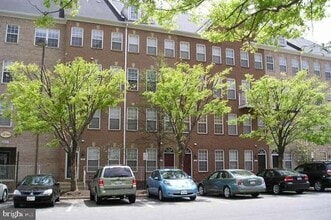 Building Photo - 2651 Park Tower Dr