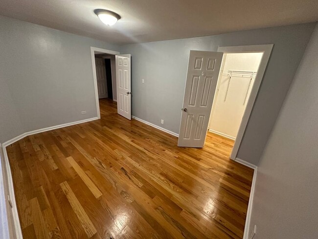 Building Photo - 2606 W Le Moyne St