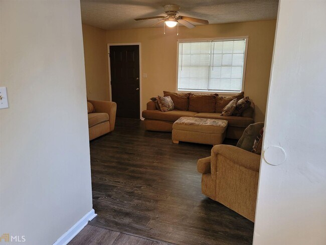 Building Photo - 1206 Creek Forest Ct NW