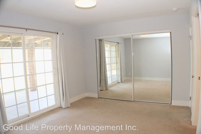 Building Photo - 4 br, 3 bath House - 9956 Via Debbie
