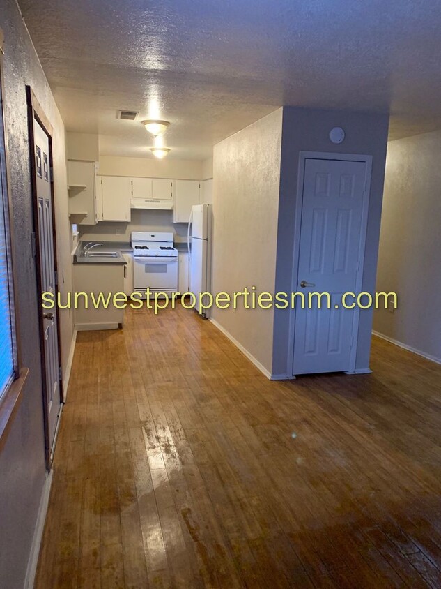 Primary Photo - 1 Bedroom, 1 Bath Duplex