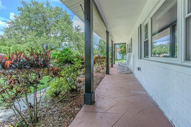 Building Photo - 863 Bay Breeze Terrace
