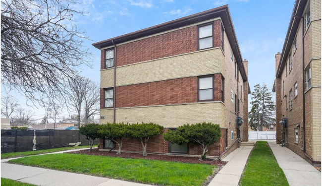 Foto del edificio - 9641 S Pulaski Rd