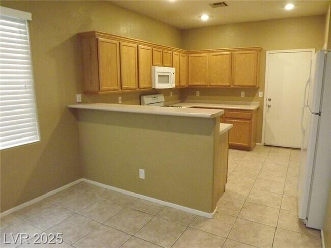 Foto del edificio - WONDERFUL 3 BEDROOM HOME AT END OF CUL-DE-...