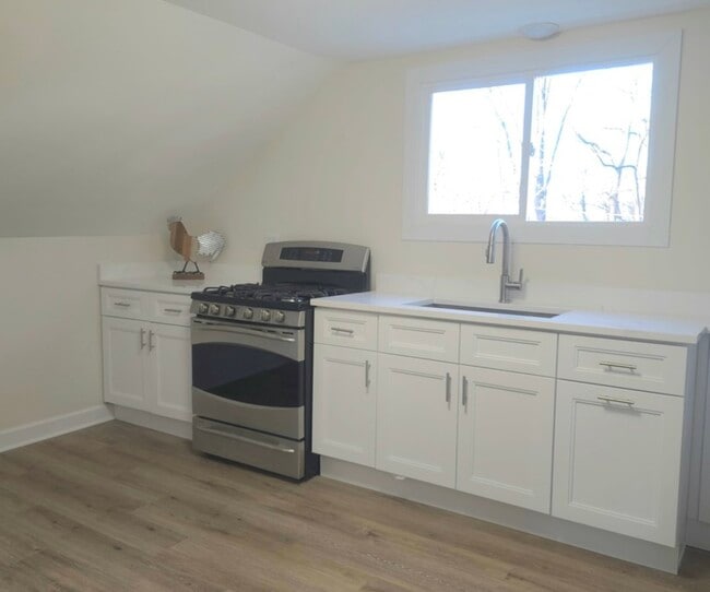 Foto del edificio - 2838 Ridge Rd