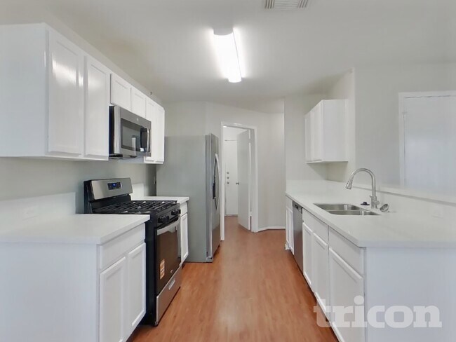 Foto del edificio - 8227 Radial Ct