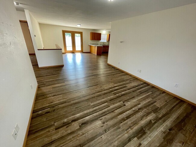 Building Photo - 2 bedroom; 2 bathroom House - AVAILABLE SOON!