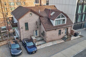 Building Photo - 228 GEORGE Rd
