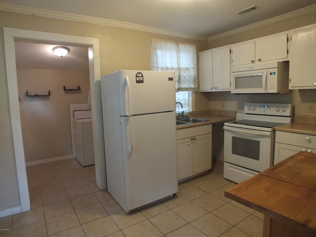 Building Photo - 2906 Polk St