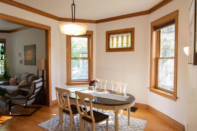 Foto del edificio - 3916 N Kildare Ave