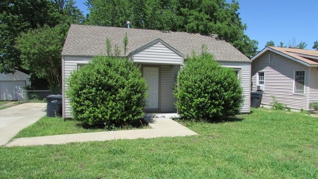 Photo - 1329 NW 95th St House