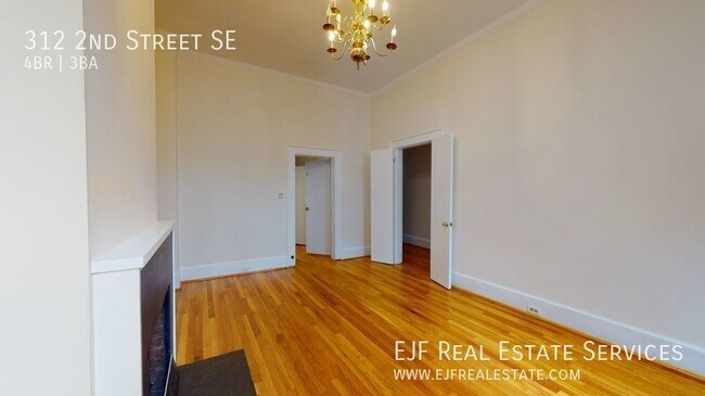 Foto del edificio - RENT CONTROLLED Four Bedroom In Historic C...