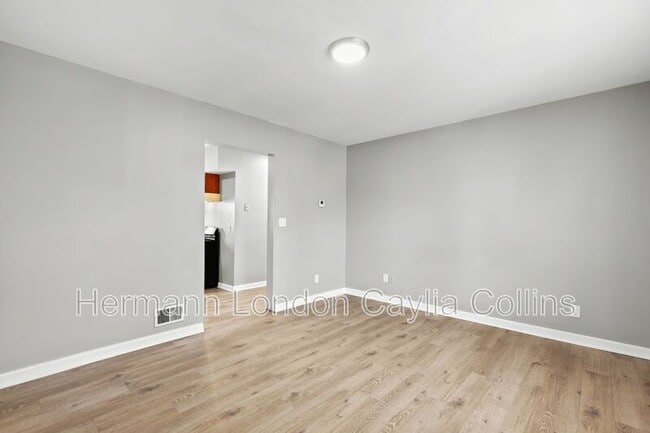 Building Photo - 3954 Louisiana Ave