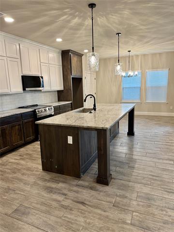Building Photo - 616 Jameson