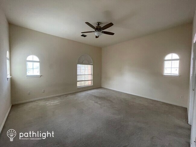 Foto del edificio - 2714 Serena Court, Garland, TX, 75040
