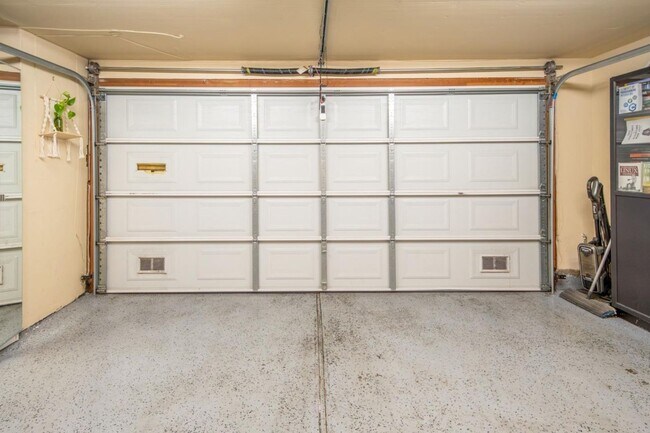 Foto del edificio - Beautiful Townhome in Northpoint Community in Cupertino!