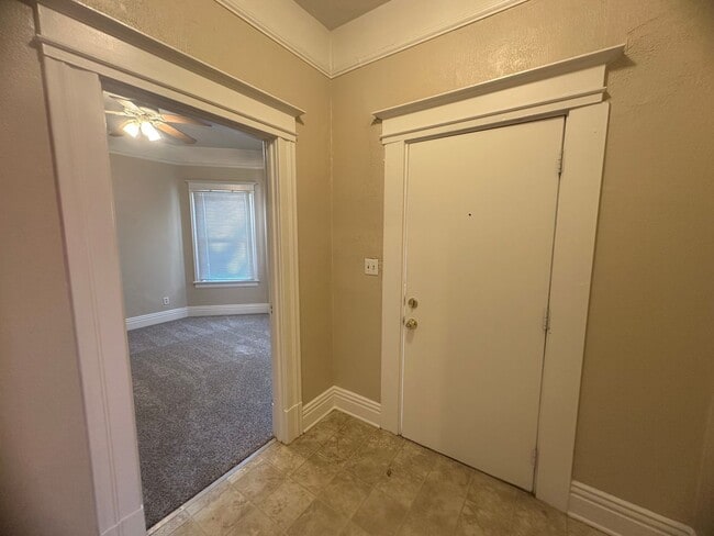 Photo - 1409 1/2 E Street Townhome
