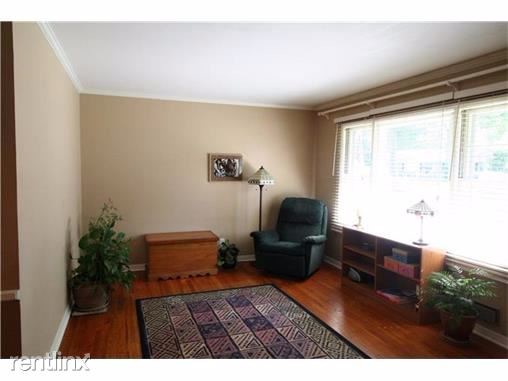 Foto del edificio - 6942 Outlook St