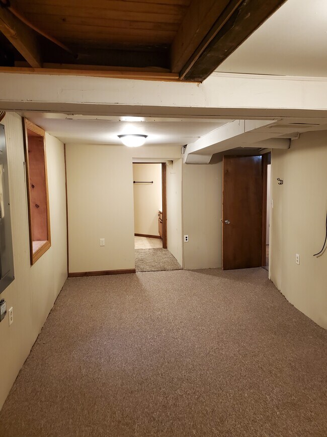 11 8th St SE, Watertown, SD 57201 House Rental in Watertown, SD