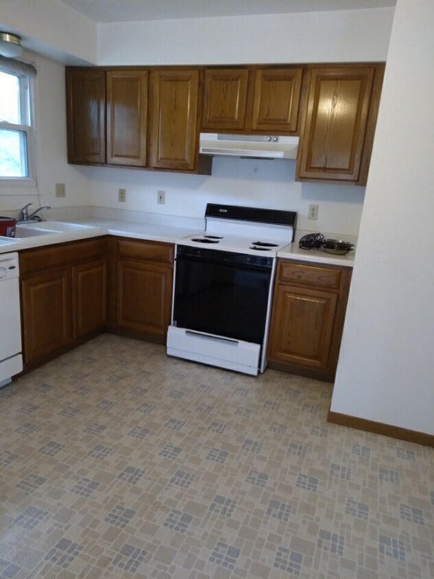 Photo based on similar apt - 1716 O St