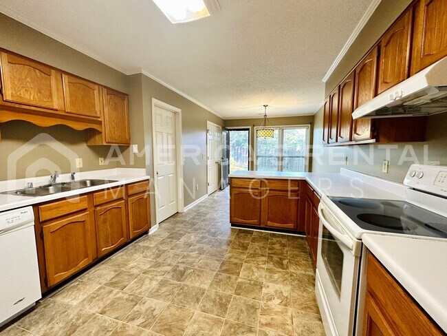 Foto del edificio - Home available for rent in Vestavia Hills!
